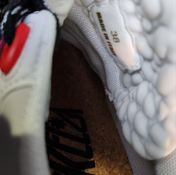 VERSACE TRIGRECA WOMEN’S SNEAKER - Picture 6 of 13